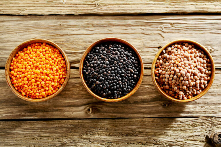 10 Foods to Eat to Manage Period Pain